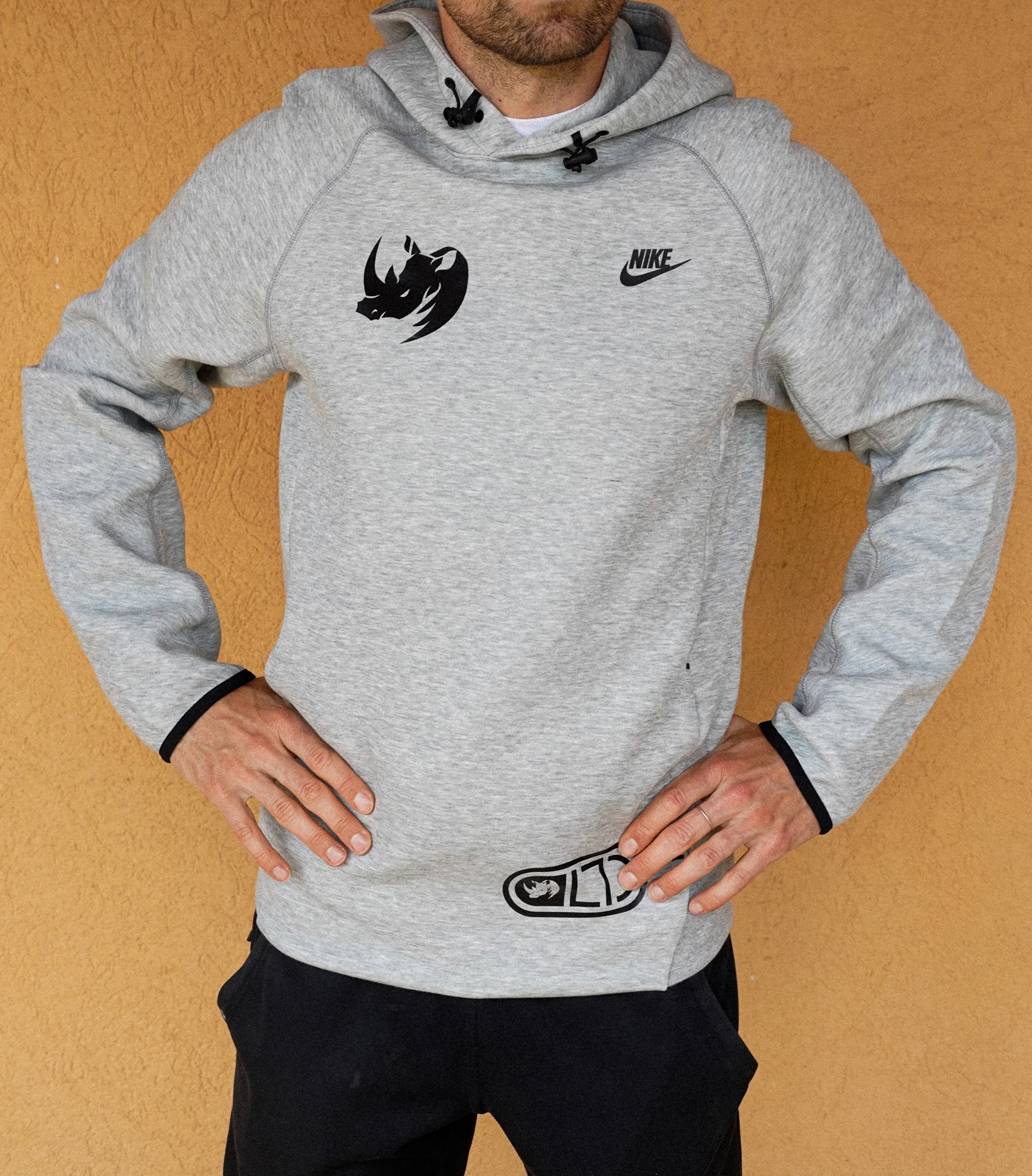 Image of LTD Coaching product Sweatshirt Capuche (Gris)